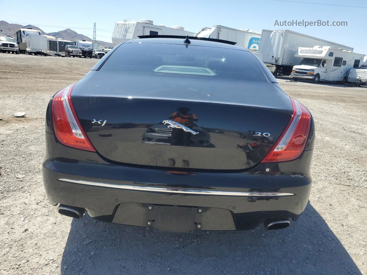 2013 Jaguar Xj  Black vin: SAJWA1C73D8V45172