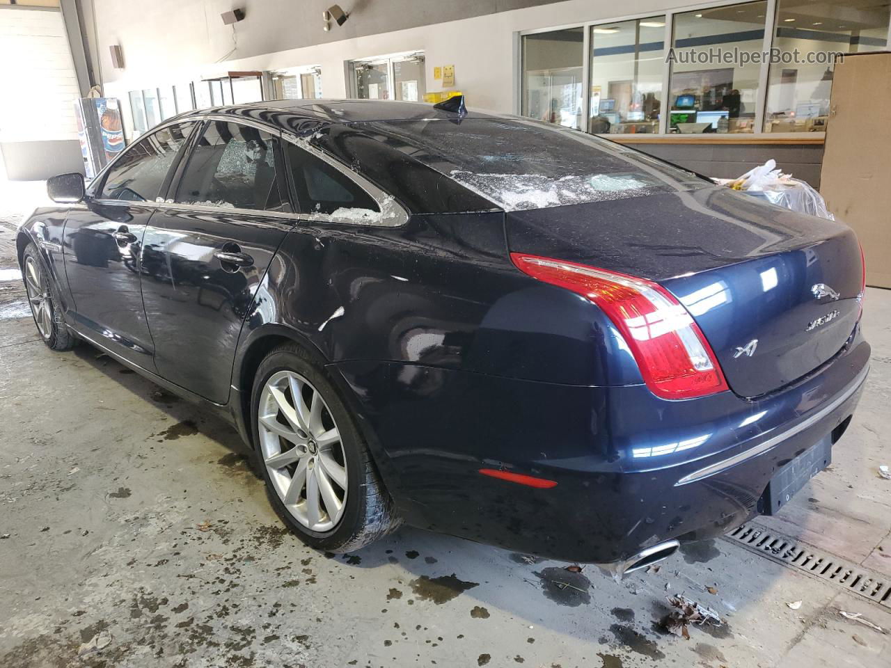 2013 Jaguar Xj  Blue vin: SAJWA1C74D8V41843