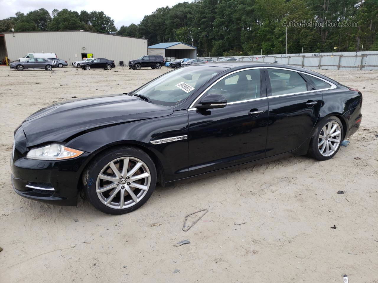 2013 Jaguar Xj  Black vin: SAJWA1C75D8V41382