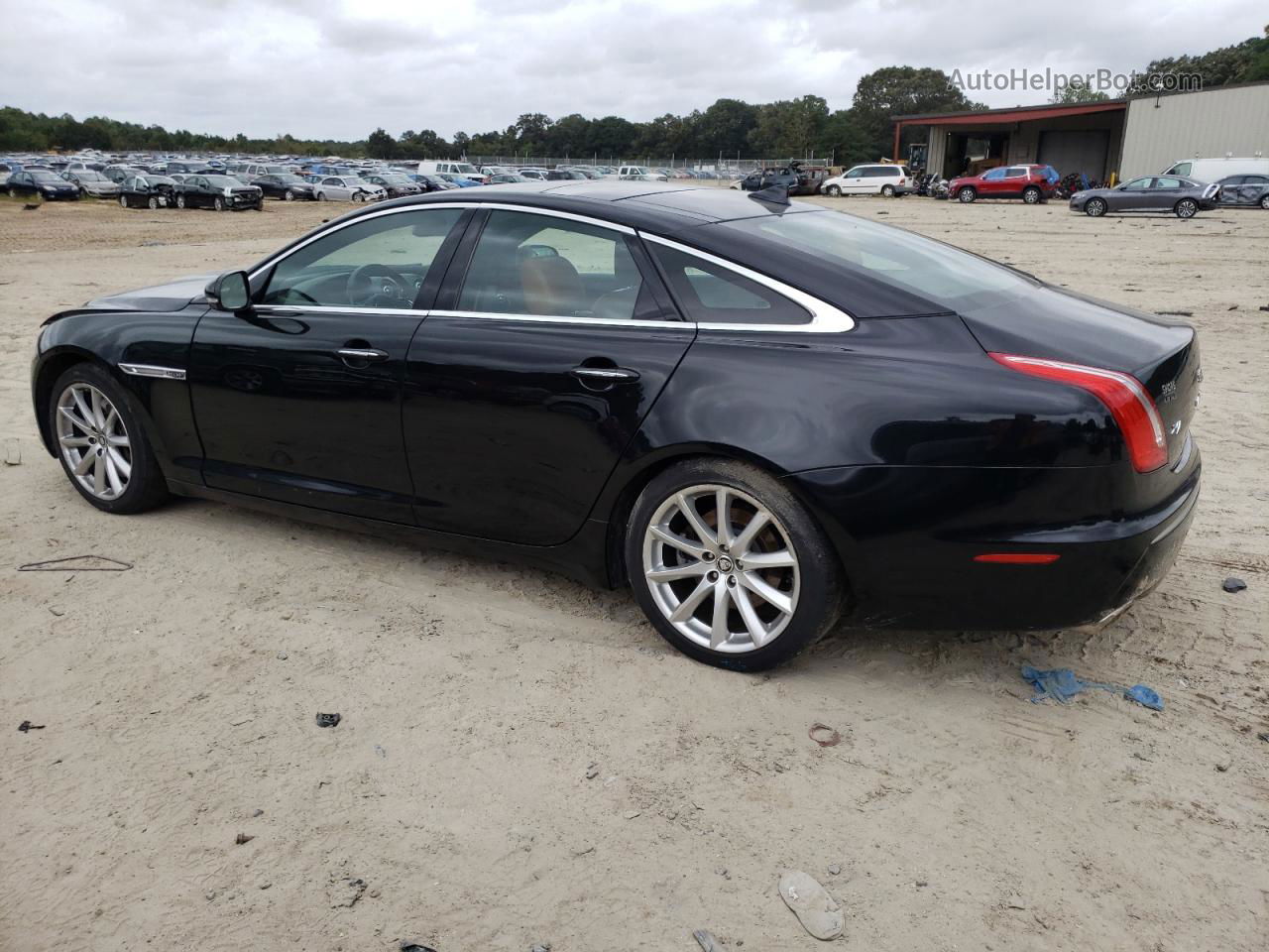 2013 Jaguar Xj  Black vin: SAJWA1C75D8V41382