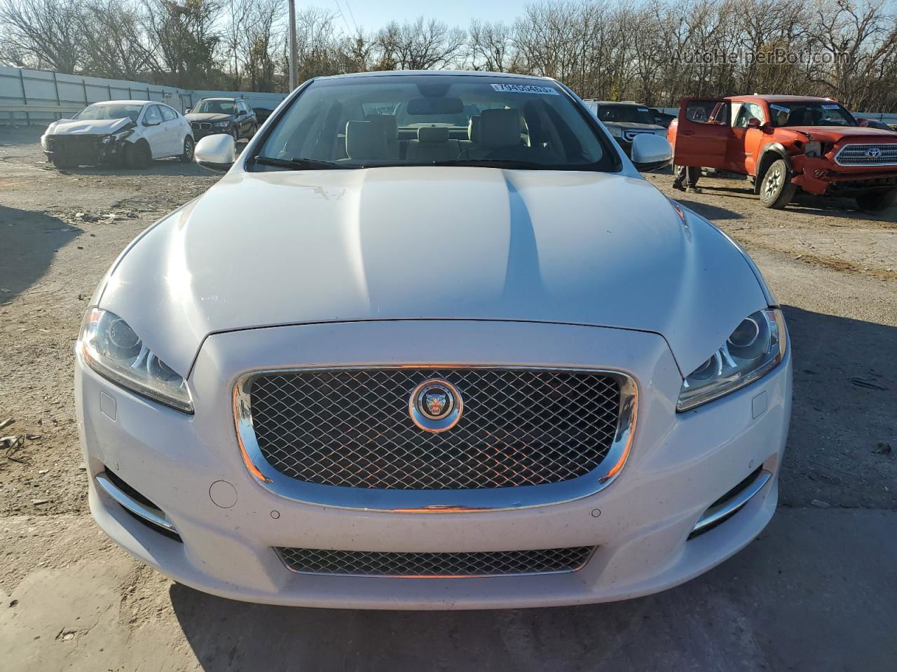 2012 Jaguar Xjl  Two Tone vin: SAJWA2GB3CLV31854