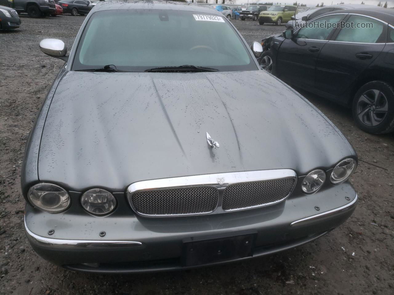 2006 Jaguar Vandenplas  Silver vin: SAJWA82B56SG49928