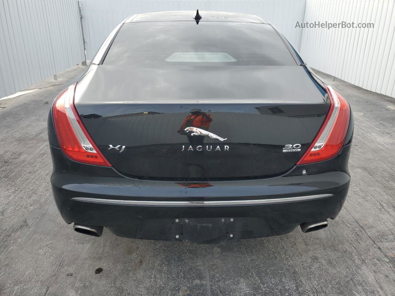 2013 Jaguar Xj  Black vin: SAJWJ1CD3D8V49728