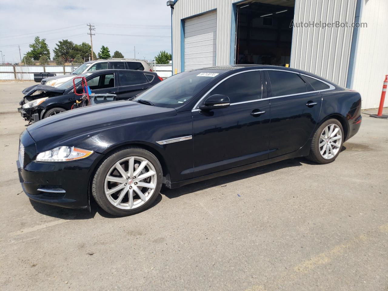 2013 Jaguar Xj  Black vin: SAJWJ1CD4D8V45672