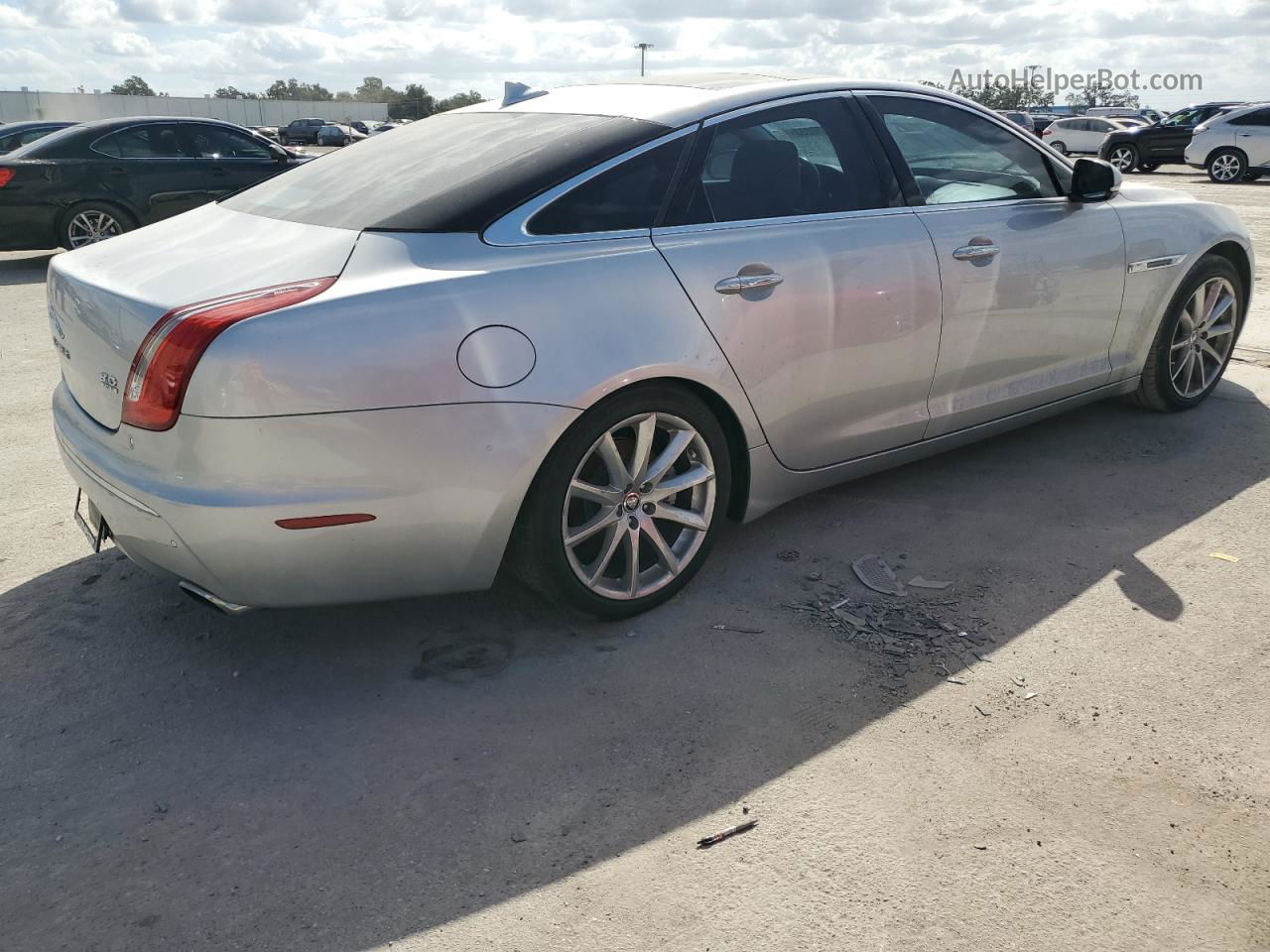 2013 Jaguar Xj  Silver vin: SAJWJ1CD5D8V48872