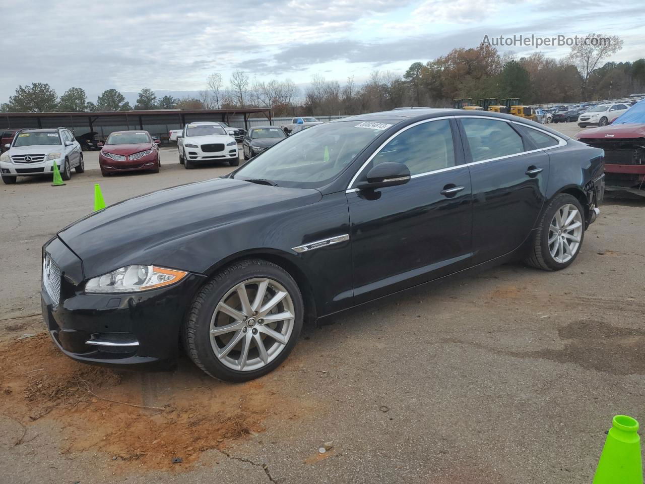 2013 Jaguar Xj  Black vin: SAJWJ1CD5D8V50105