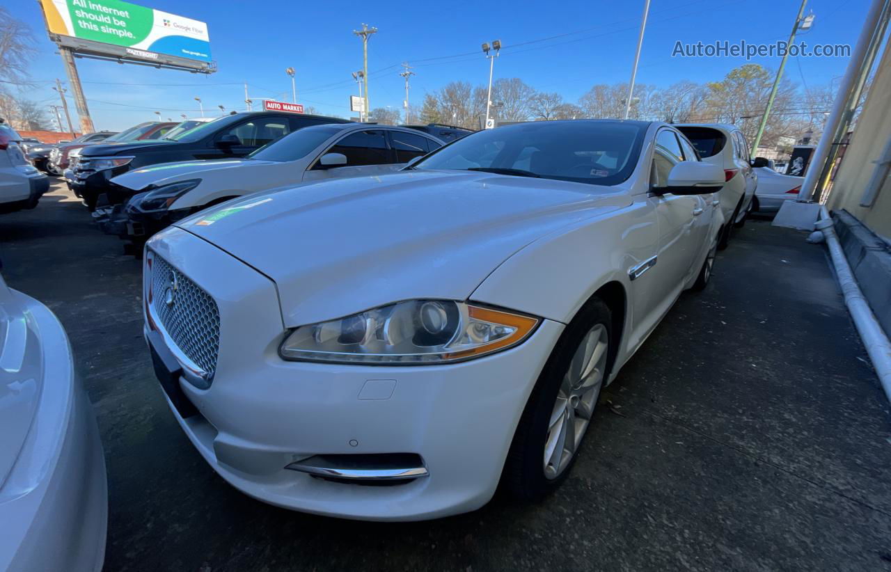 2013 Jaguar Xj  White vin: SAJWJ1CD7D8V49599