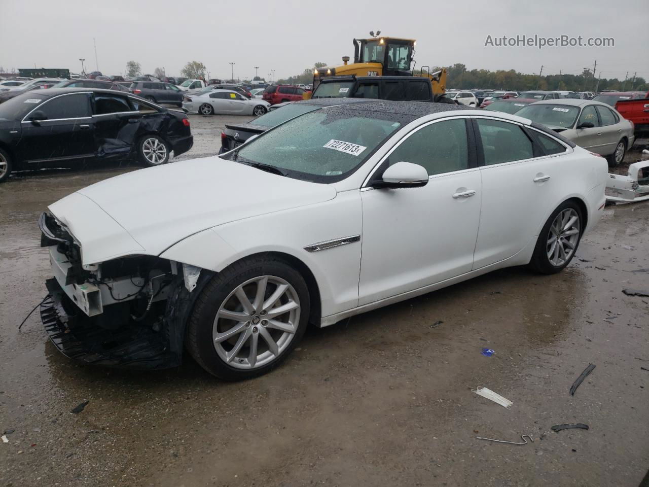 2013 Jaguar Xj  White vin: SAJWJ1CD9D8V45344