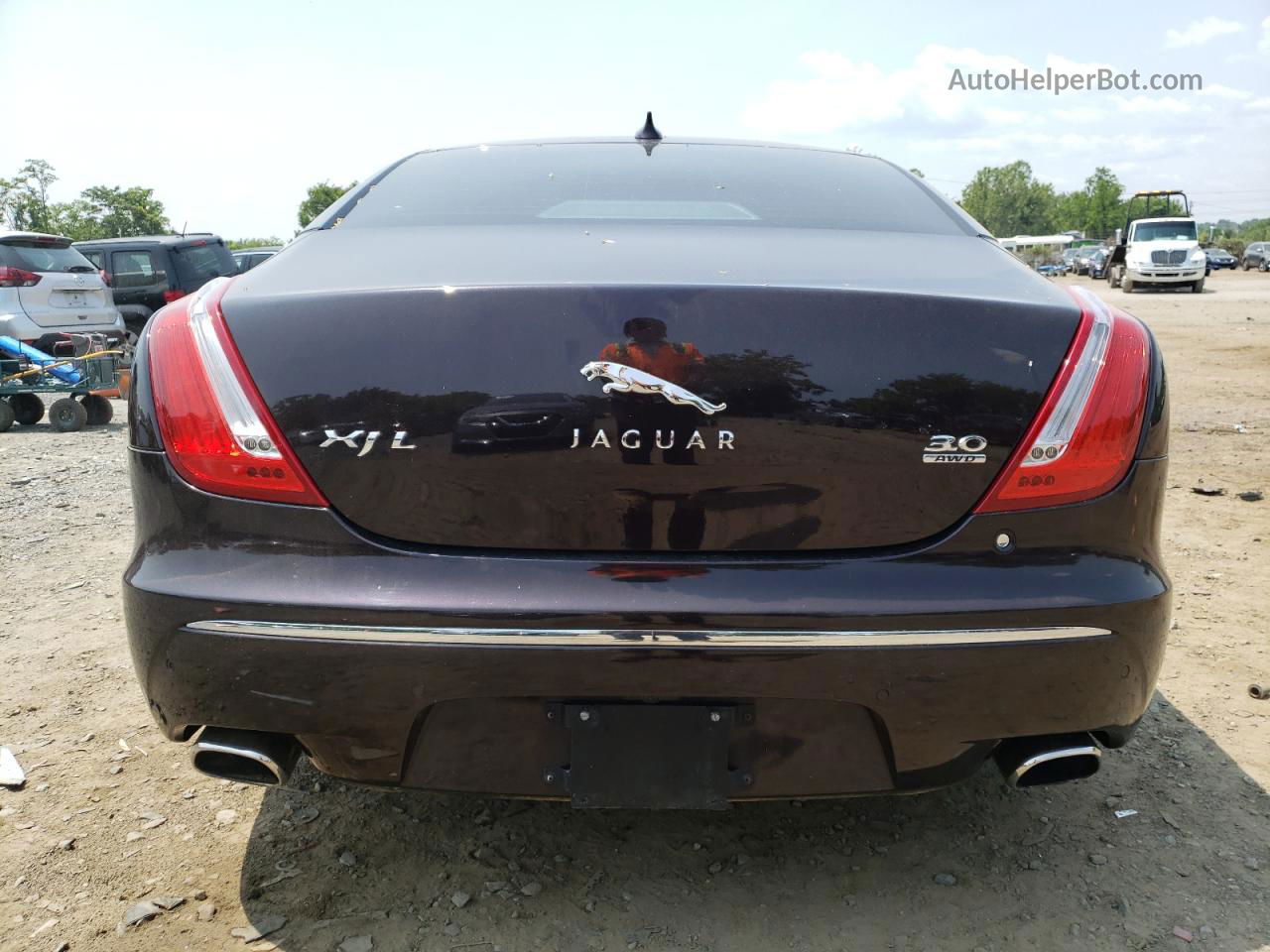 2013 Jaguar Xjl Portfolio Burgundy vin: SAJWJ2GD0D8V45412