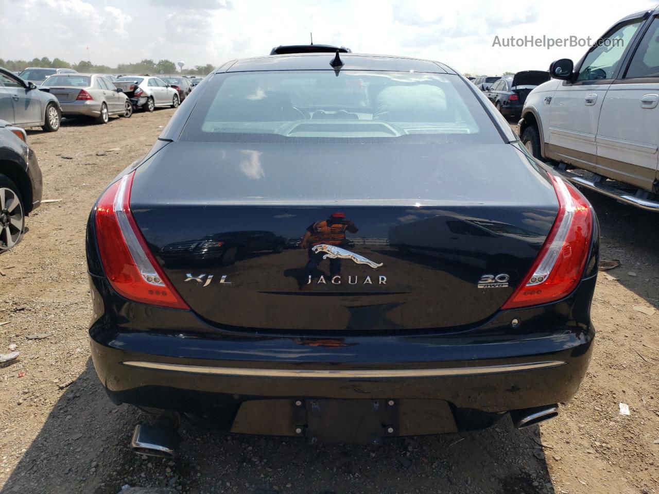 2013 Jaguar                      Xjl Portfo Black vin: SAJWJ2GD6D8V52848