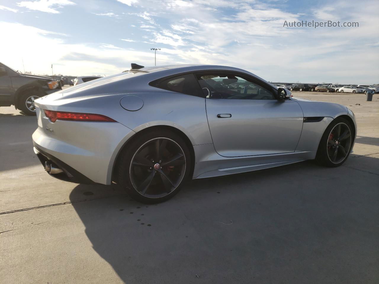 2016 Jaguar F-type R Silver vin: SAJWJ6DL2GMK26818