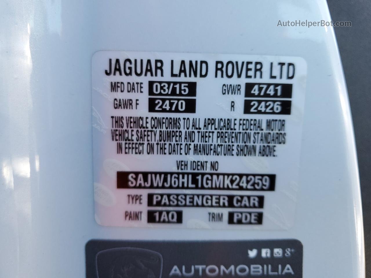 2016 Jaguar F-type R White vin: SAJWJ6HL1GMK24259