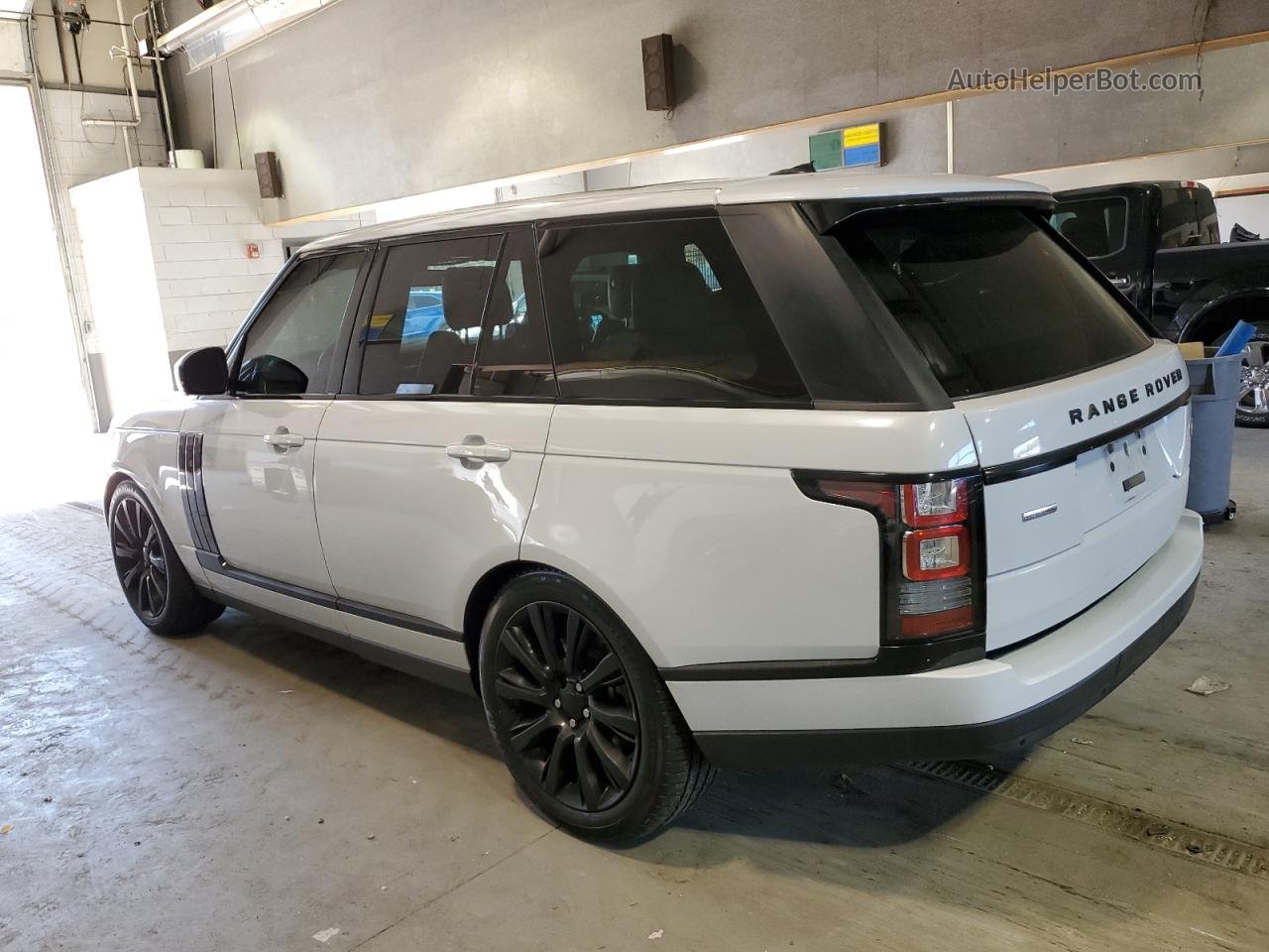 2015 Land Rover Range Rover Supercharged White vin: SALGS2TF7FA221918