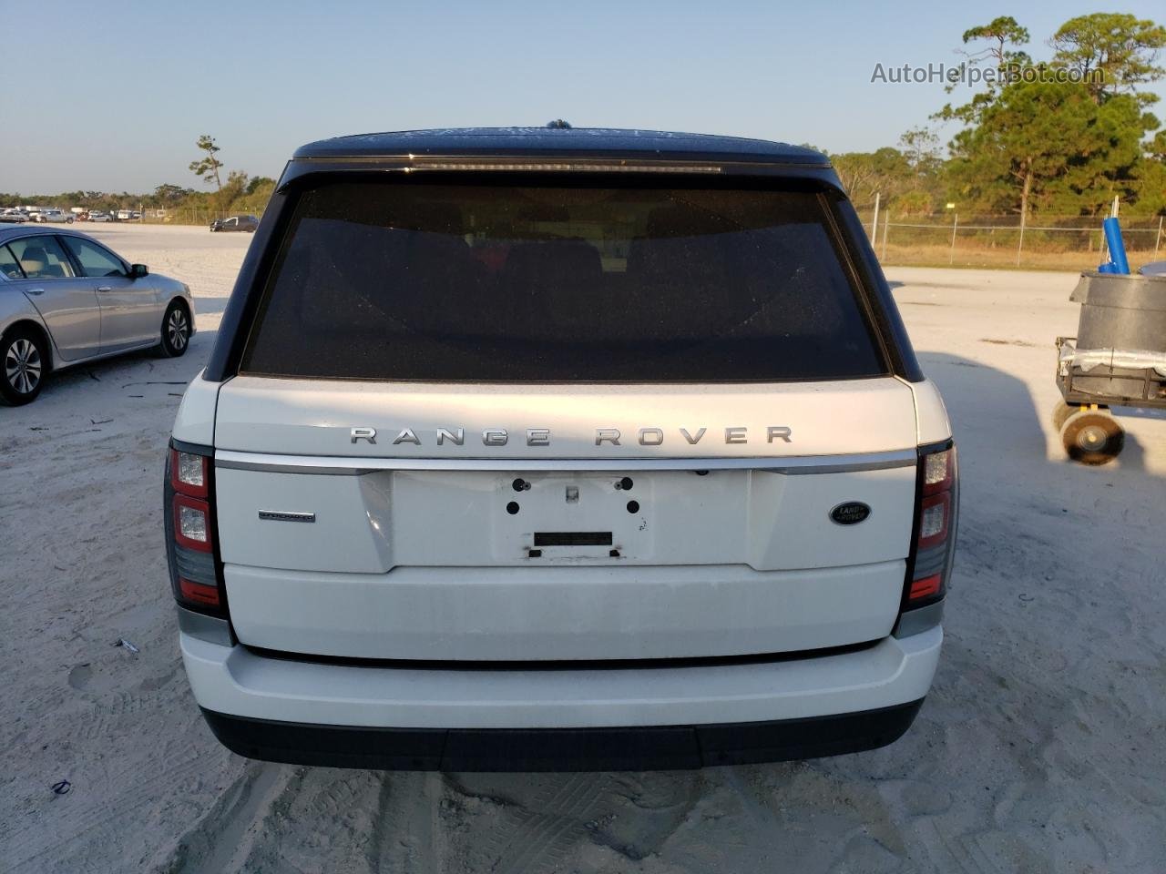 2015 Land Rover Range Rover Supercharged White vin: SALGS2TF8FA214086