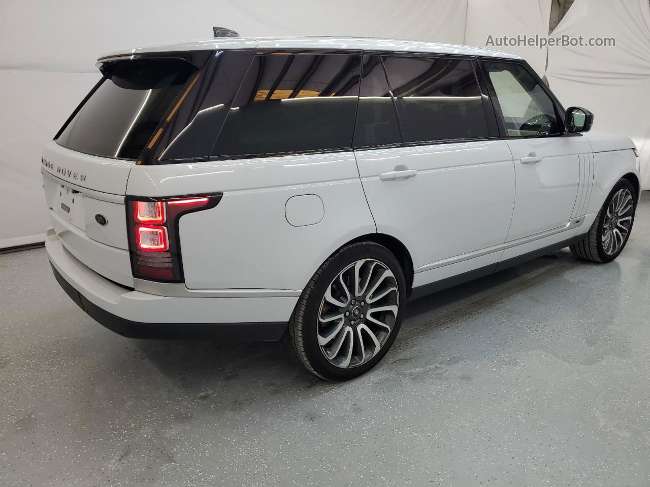 2017 Land Rover Range Rover Supercharged Белый vin: SALGS5FE0HA362112