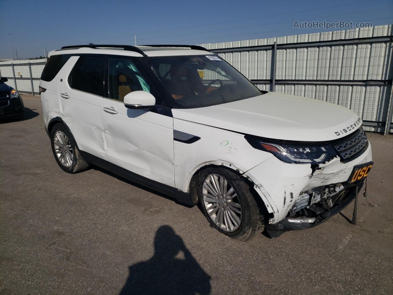 2019 Land Rover Discovery Hse Luxury White vin: SALRT2RV7K2400386
