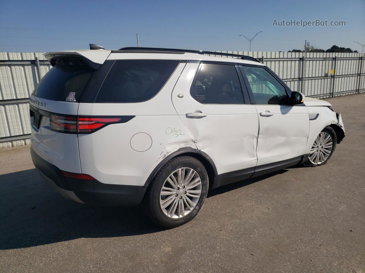 2019 Land Rover Discovery Hse Luxury White vin: SALRT2RV7K2400386