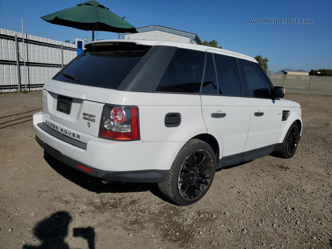 2011 Land Rover Range Rover Sport Lux White vin: SALSK2D41BA286507