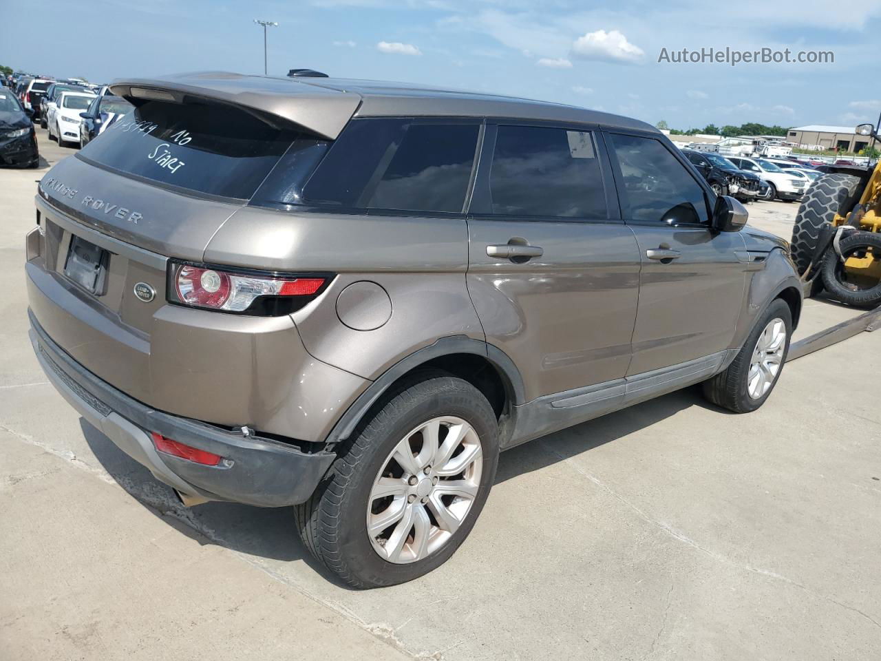 2015 Land Rover Range Rover Evoque Pure Tan vin: SALVN2BG9FH073979