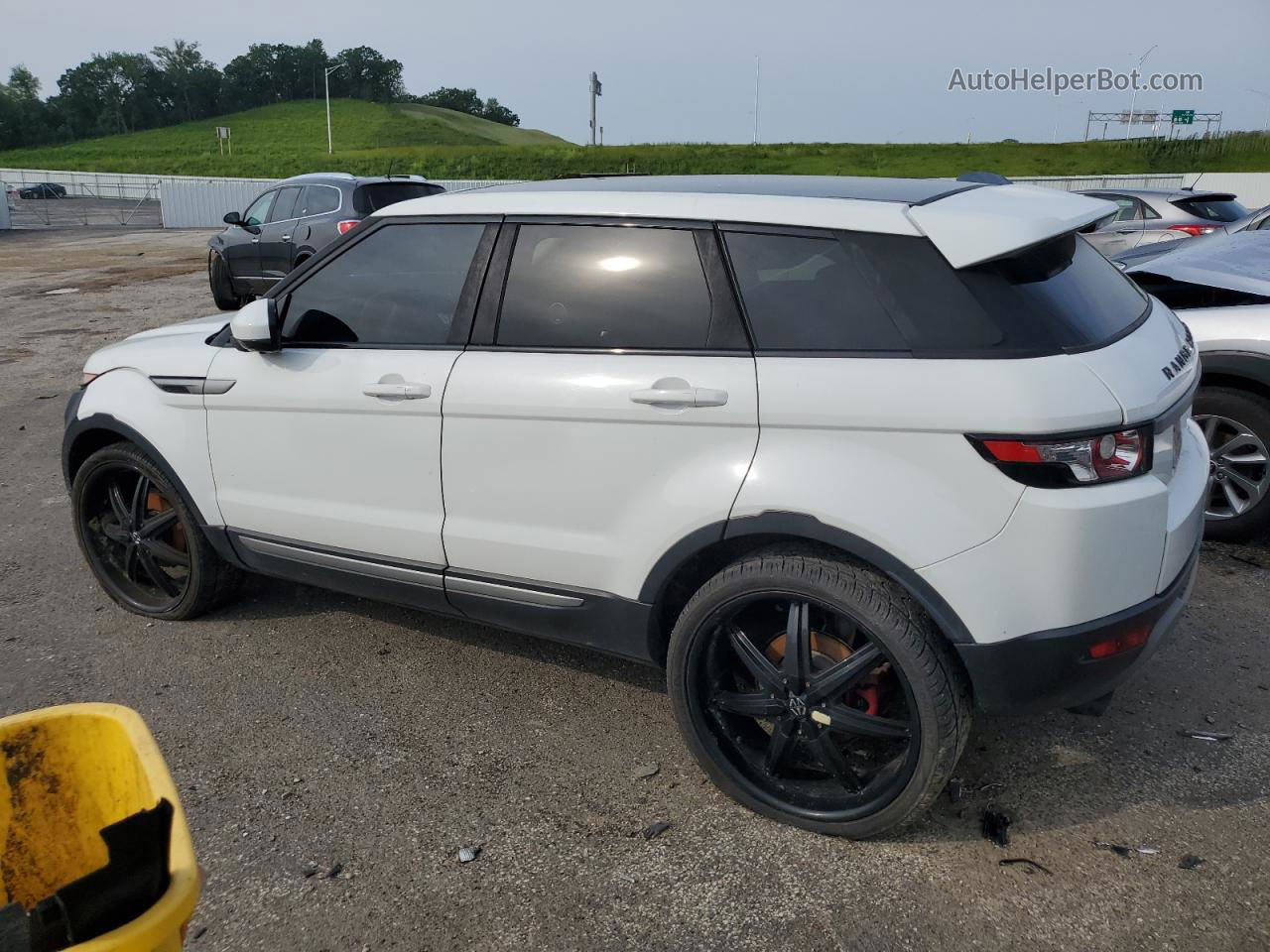 2014 Land Rover Range Rover Evoque Pure Premium Белый vin: SALVR2BG2EH891069