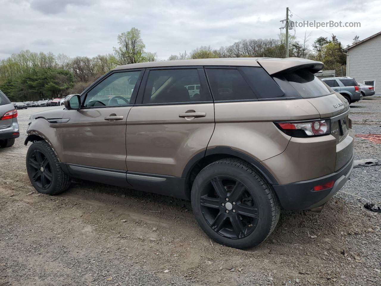 2015 Land Rover Range Rover Evoque Pure Premium Желто-коричневый vin: SALVR2BG2FH059264