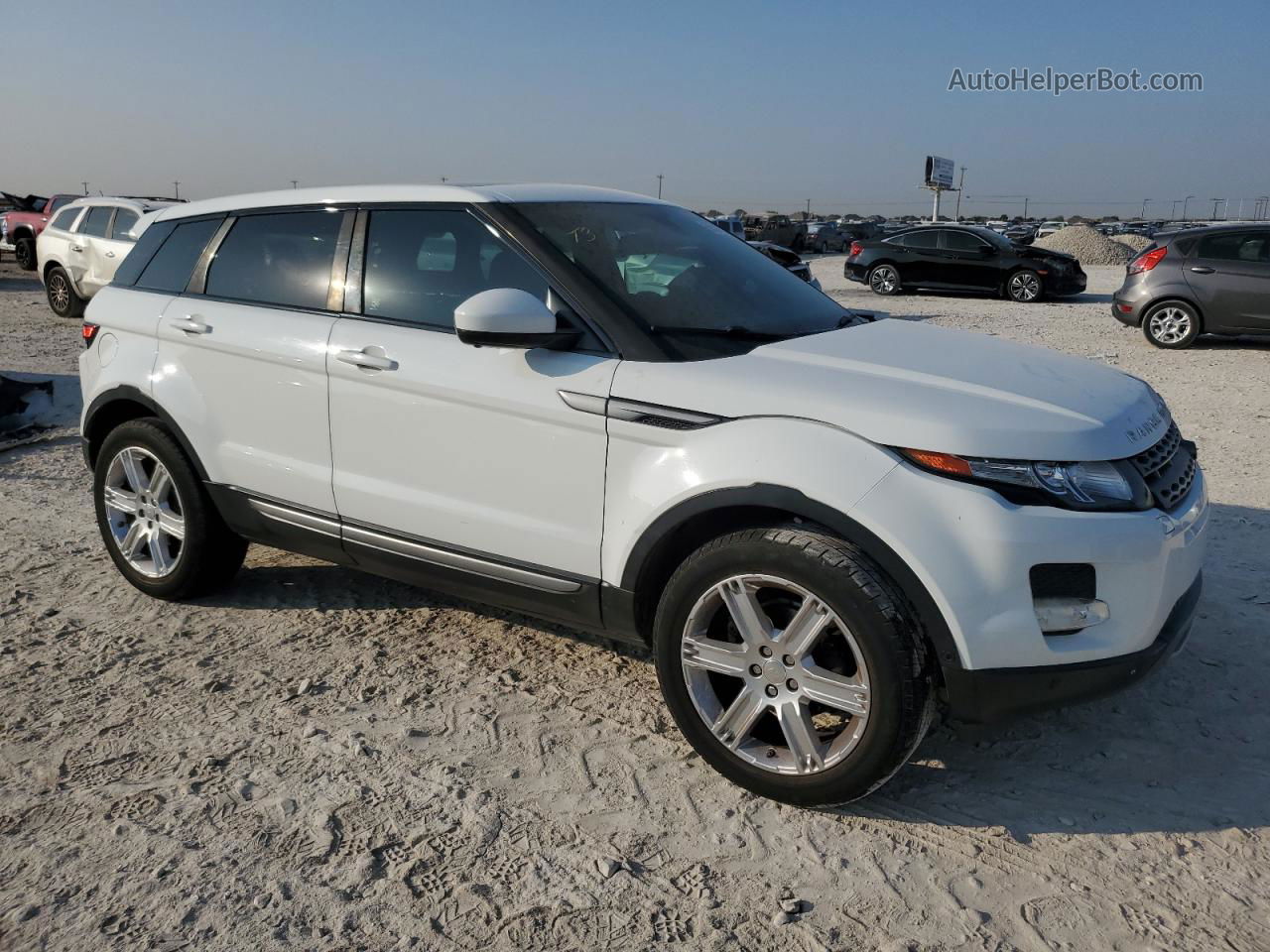 2015 Land Rover Range Rover Evoque Pure Premium Белый vin: SALVR2BG4FH969594