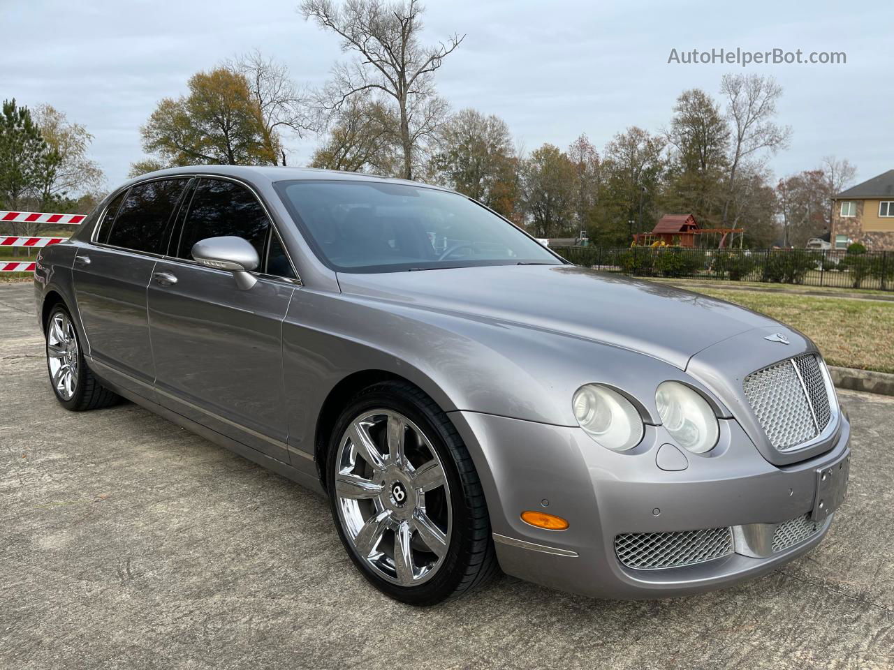 2007 Bentley Continental Flying Spur Серебряный vin: SCBBR93W178041237