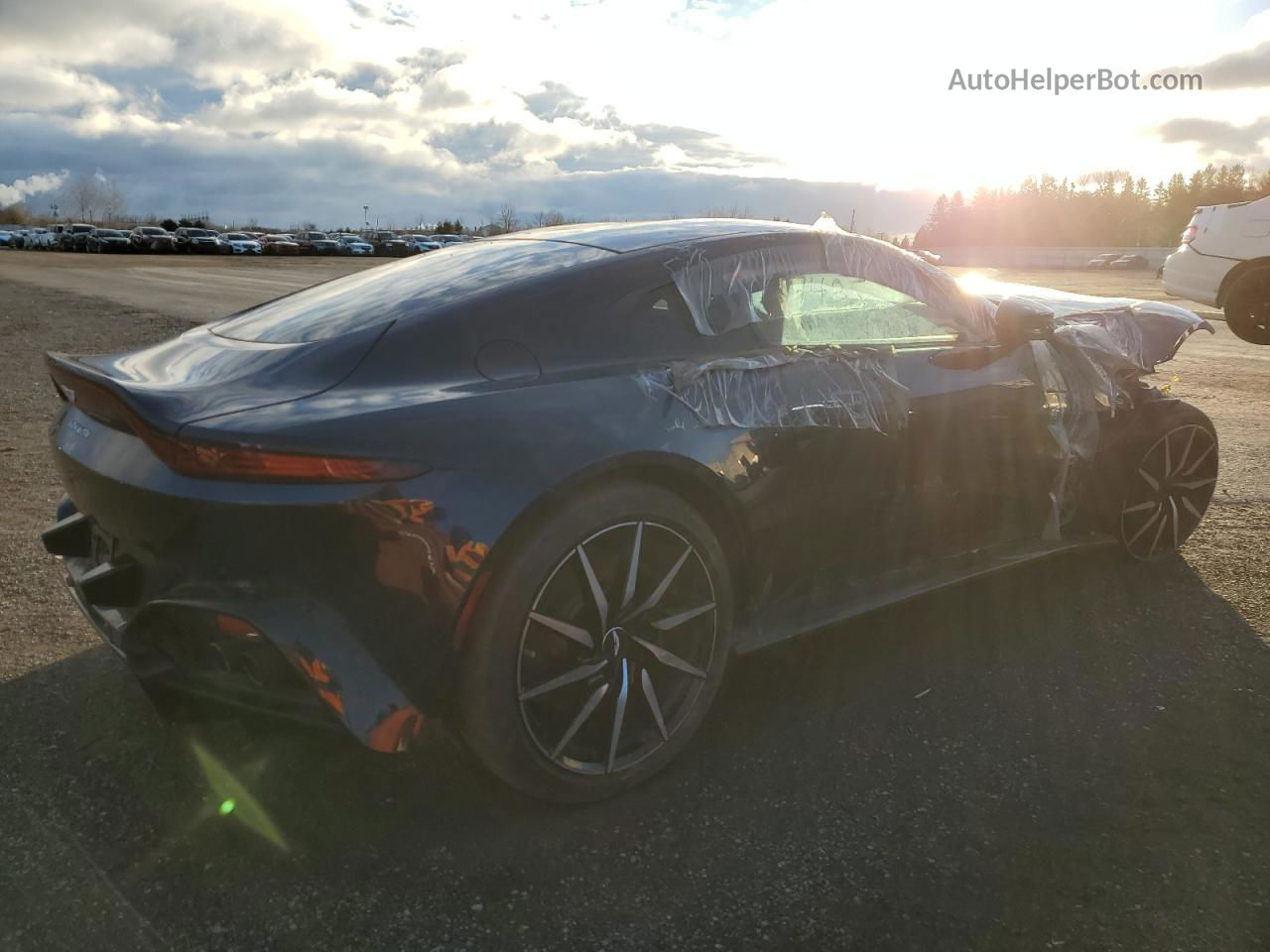 2020 Aston Martin Vantage  Blue vin: SCFSMGAW1LGN04174