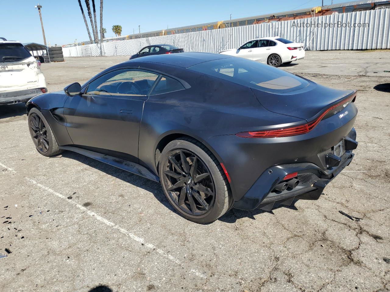 2020 Aston Martin Vantage  Черный vin: SCFSMGAW4LGN03066