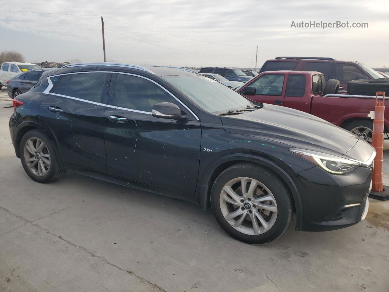 2018 Infiniti Qx30 Pure Black vin: SJKCH5CP0JA005476