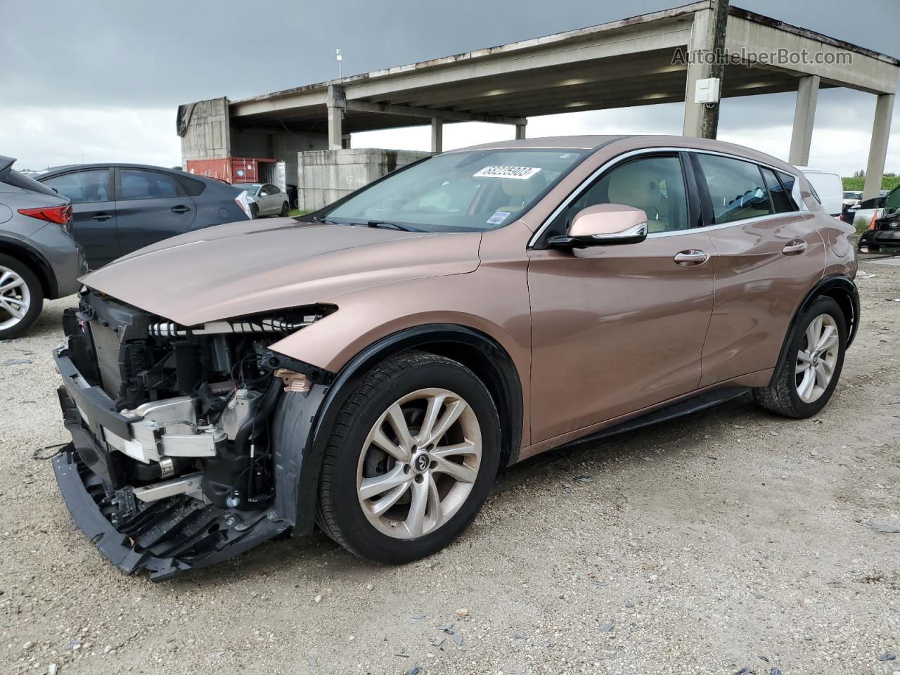 2018 Infiniti Qx30 Base Pink vin: SJKCH5CP0JA053785