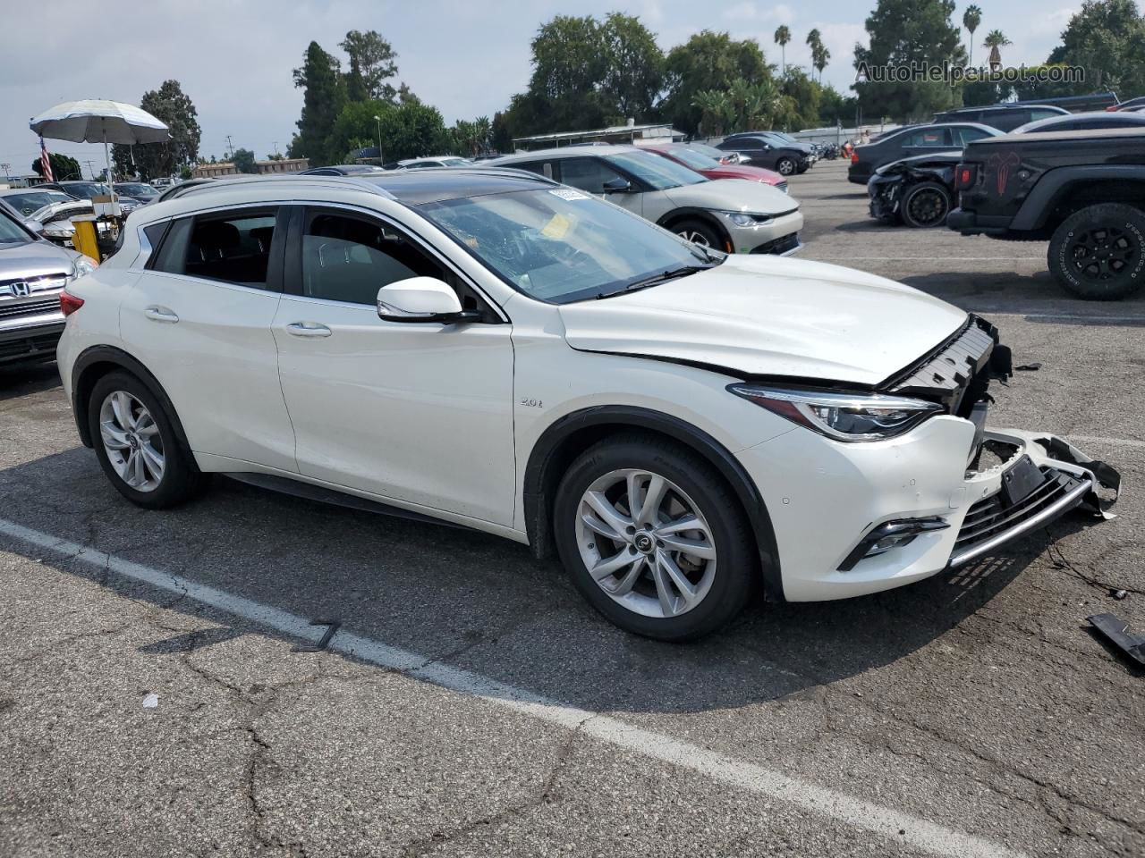 2018 Infiniti Qx30 Base Белый vin: SJKCH5CP1JA048501