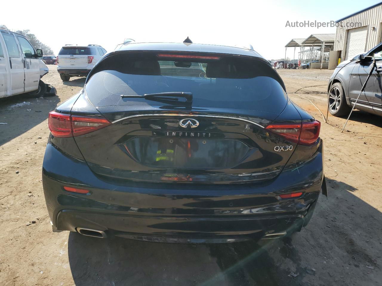 2018 Infiniti Qx30 Base Черный vin: SJKCH5CP2JA044022