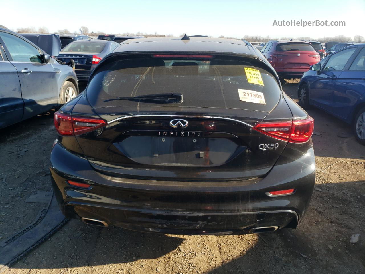 2018 Infiniti Qx30 Base Черный vin: SJKCH5CP3JA042912