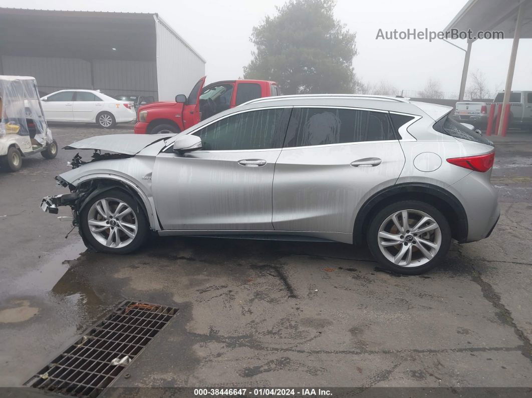 2018 Infiniti Qx30 Premium Silver vin: SJKCH5CP4JA044541