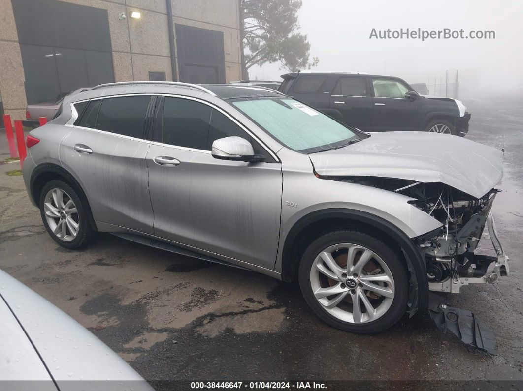 2018 Infiniti Qx30 Premium Silver vin: SJKCH5CP4JA044541