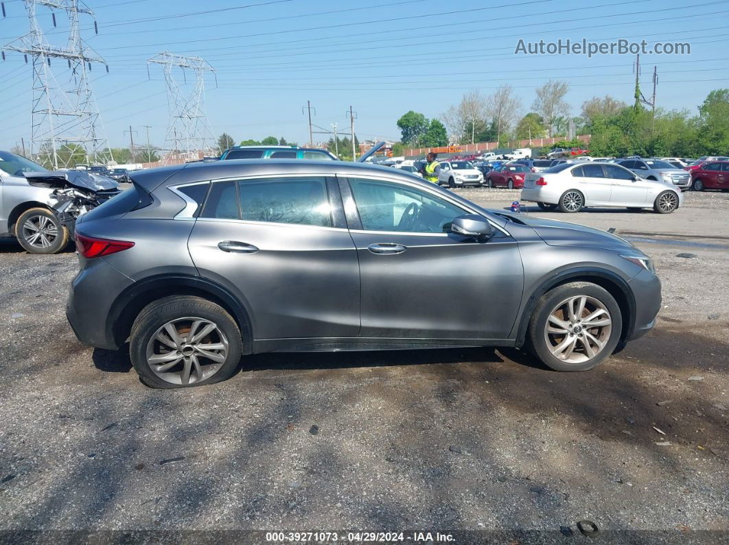 2018 Infiniti Qx30 Luxury Gray vin: SJKCH5CP5JA054642