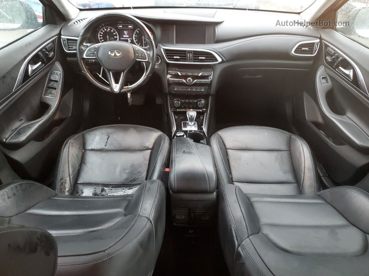 2018 Infiniti Qx30 Base Серебряный vin: SJKCH5CP5JA056875