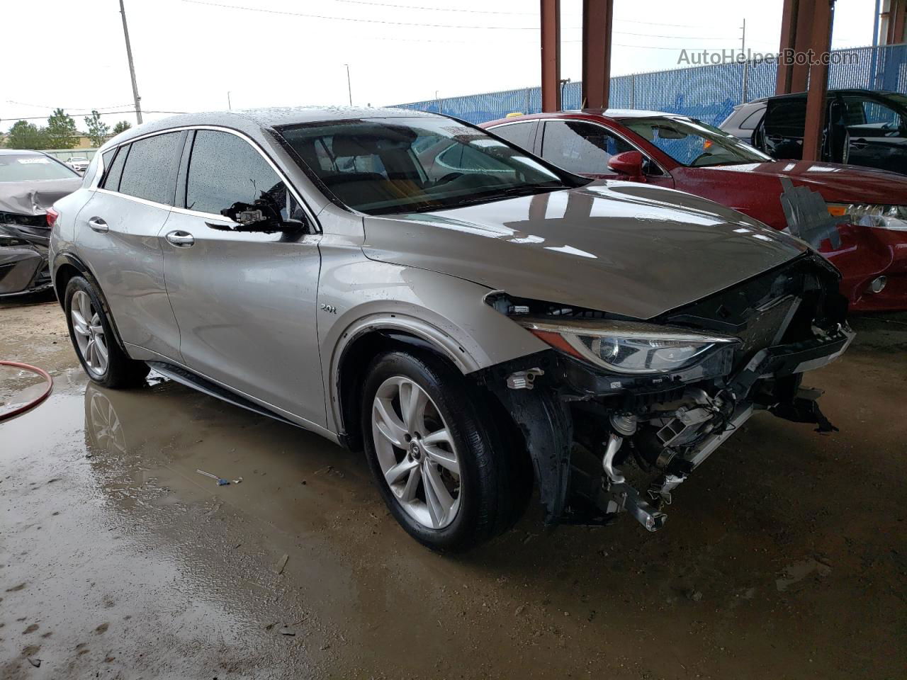 2018 Infiniti Qx30 Base Серебряный vin: SJKCH5CP5JA056908