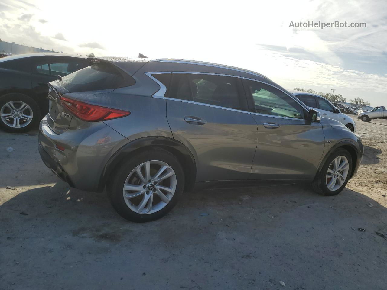 2018 Infiniti Qx30 Base Charcoal vin: SJKCH5CP6JA047165