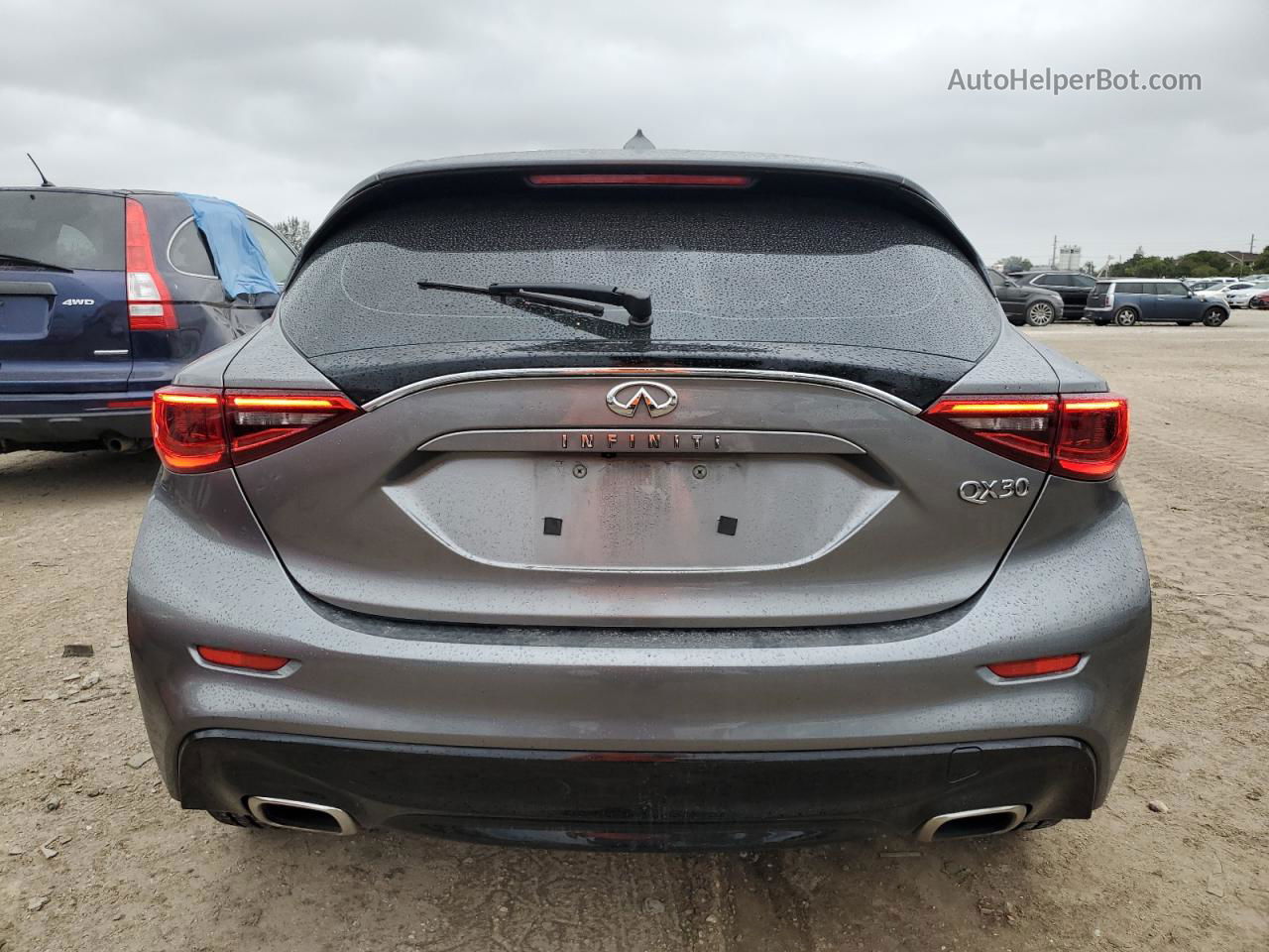 2018 Infiniti Qx30 Base Gray vin: SJKCH5CP8JA049614