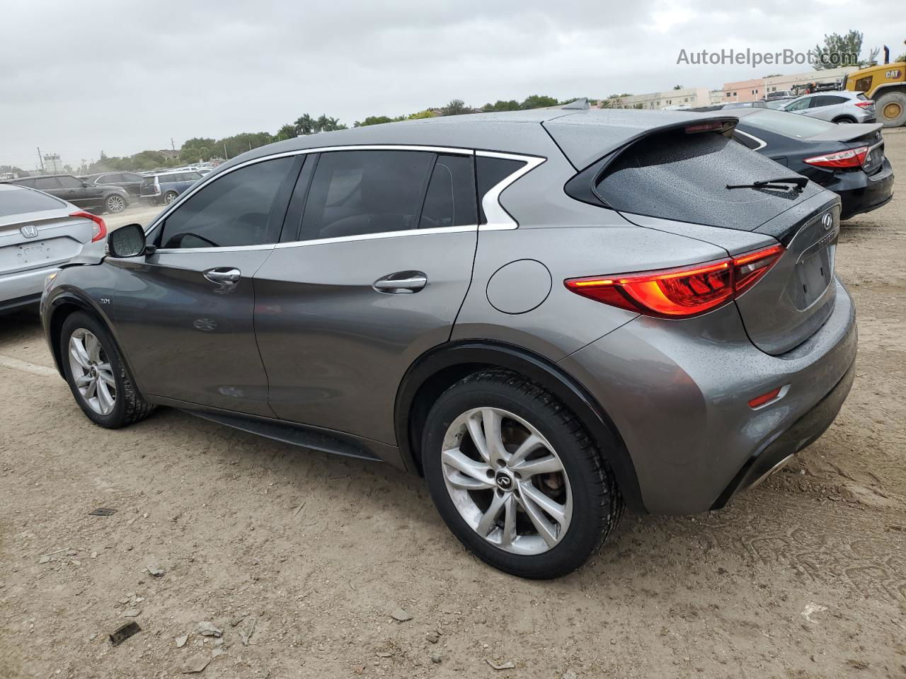 2018 Infiniti Qx30 Base Gray vin: SJKCH5CP8JA049614