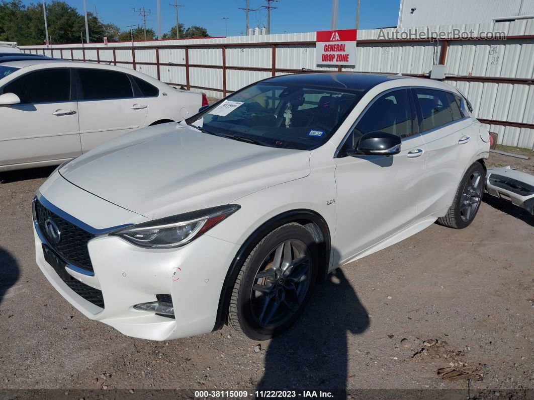 2018 Infiniti Qx30 Sport White vin: SJKCH5CP8JA052903