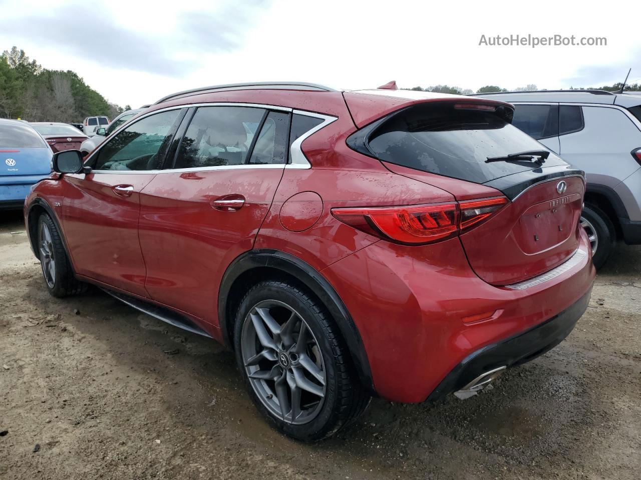 2018 Infiniti Qx30 Base Red vin: SJKCH5CPXJA055494