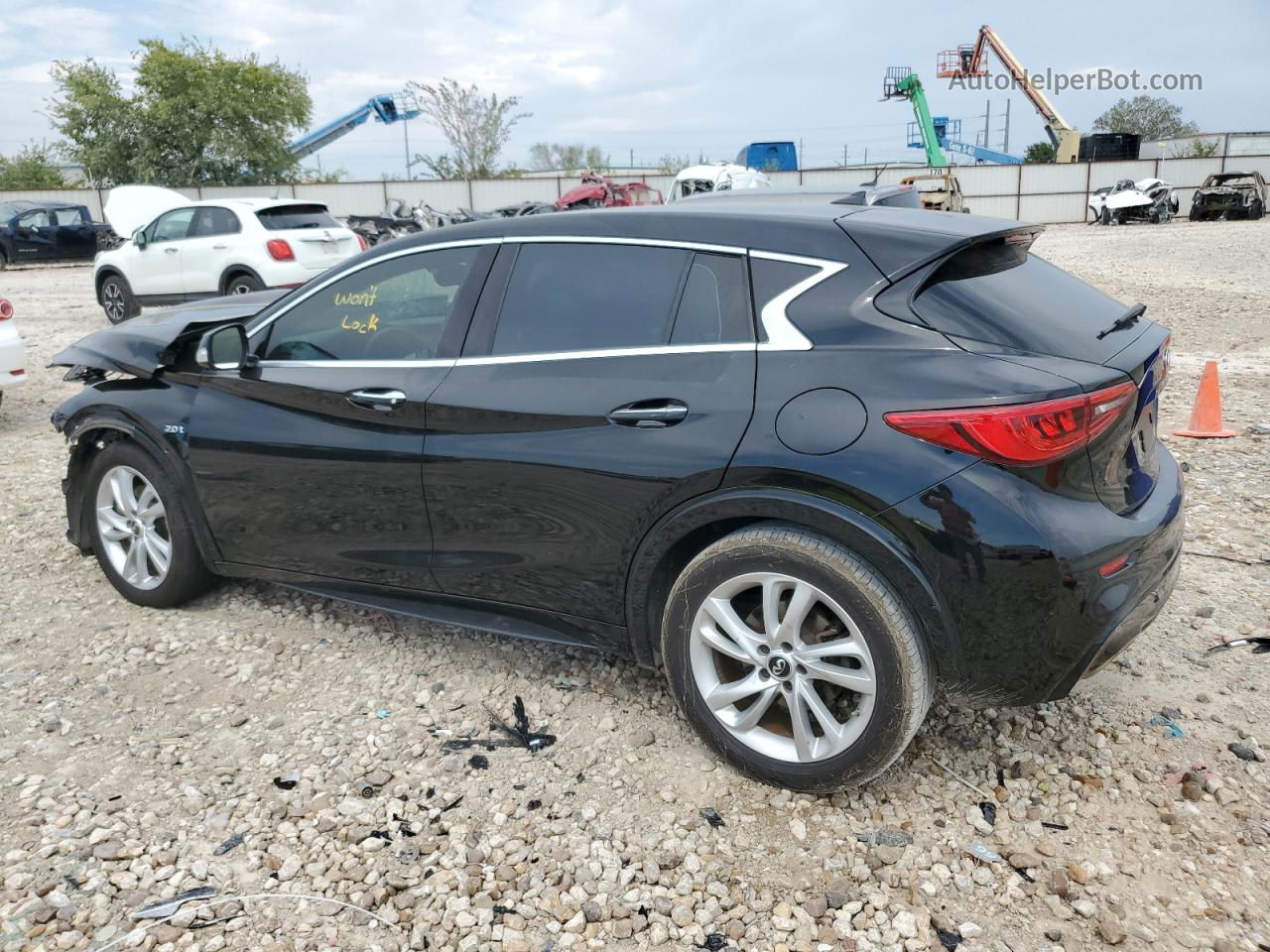 2018 Infiniti Qx30 Base Black vin: SJKCH5CPXJA057536