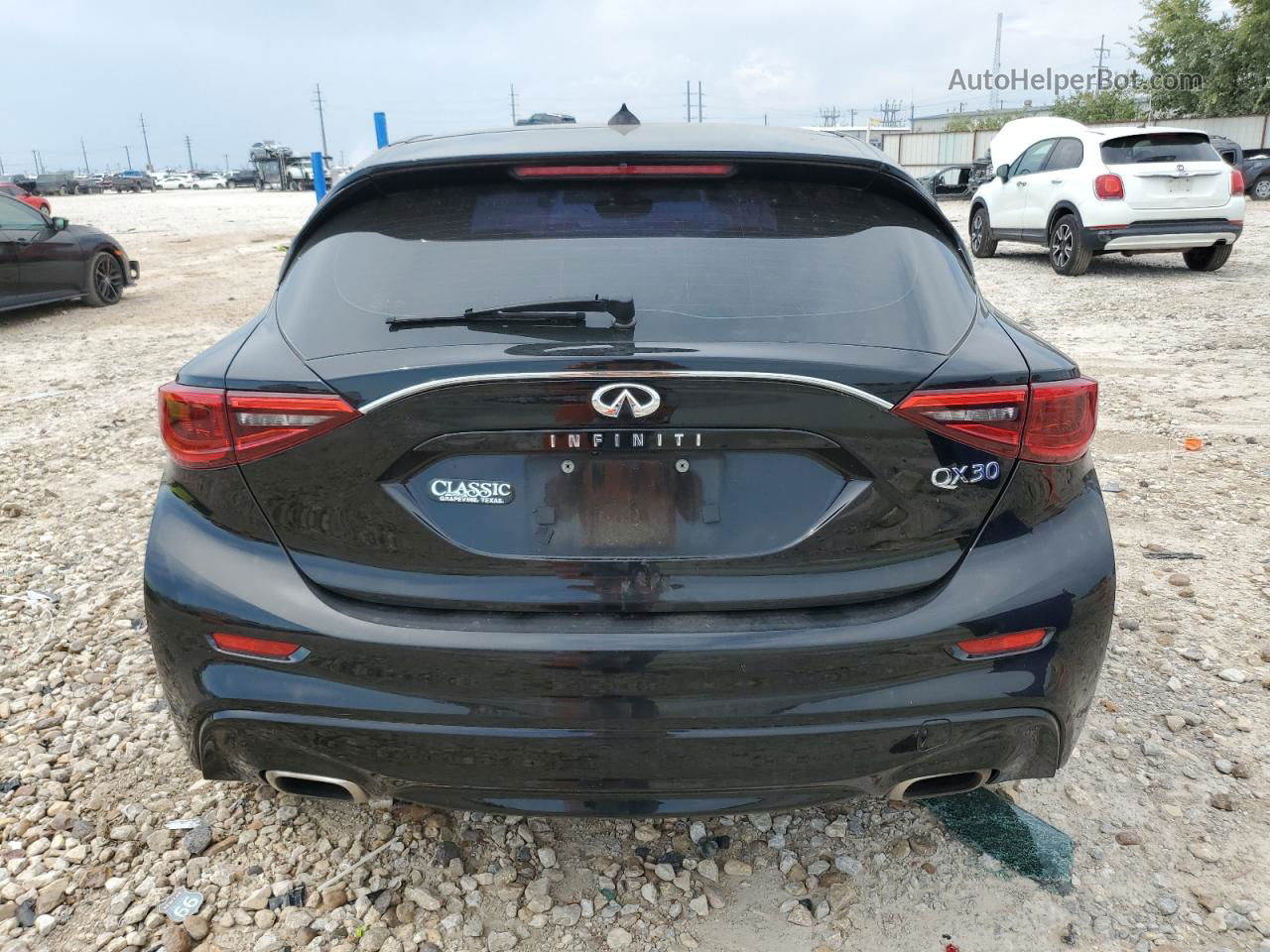 2018 Infiniti Qx30 Base Black vin: SJKCH5CPXJA057536