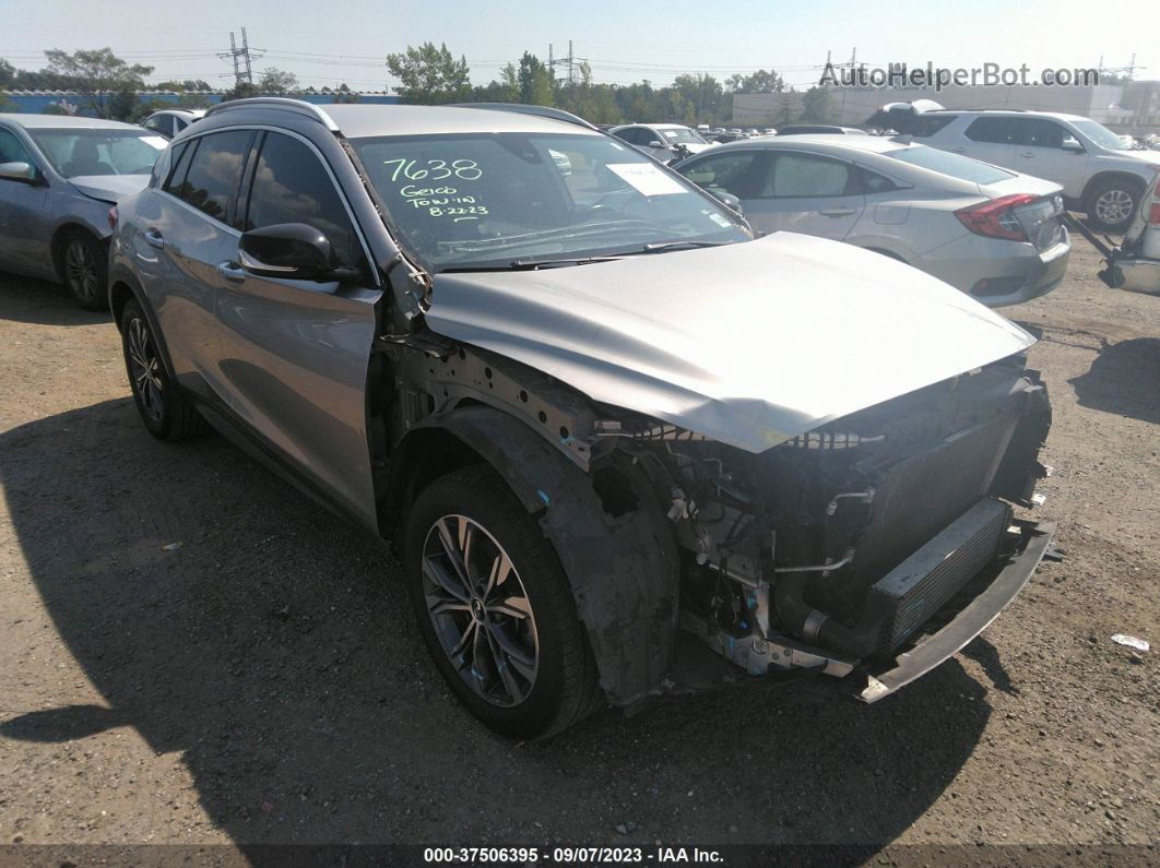 2018 Infiniti Qx30 Luxury Серебряный vin: SJKCH5CR2JA050422