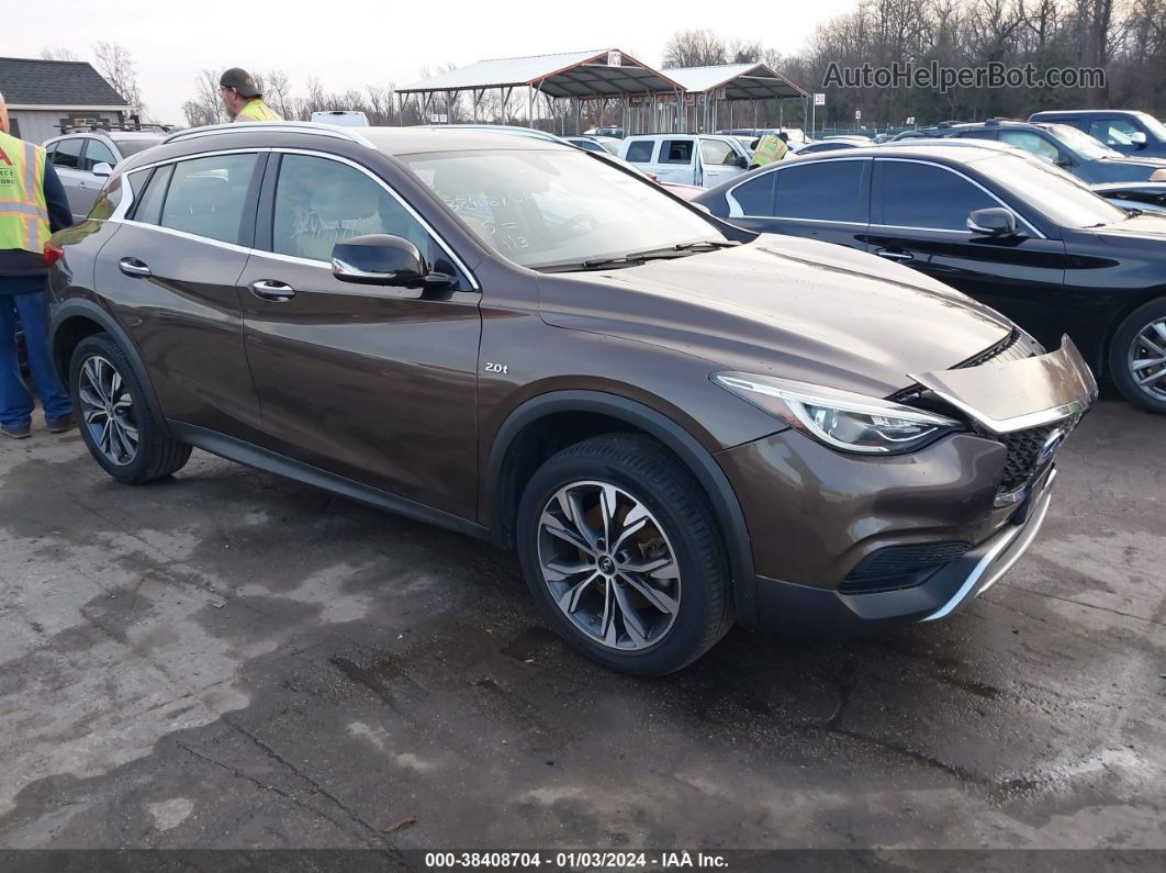 2018 Infiniti Qx30 Luxury Brown vin: SJKCH5CR3JA052261