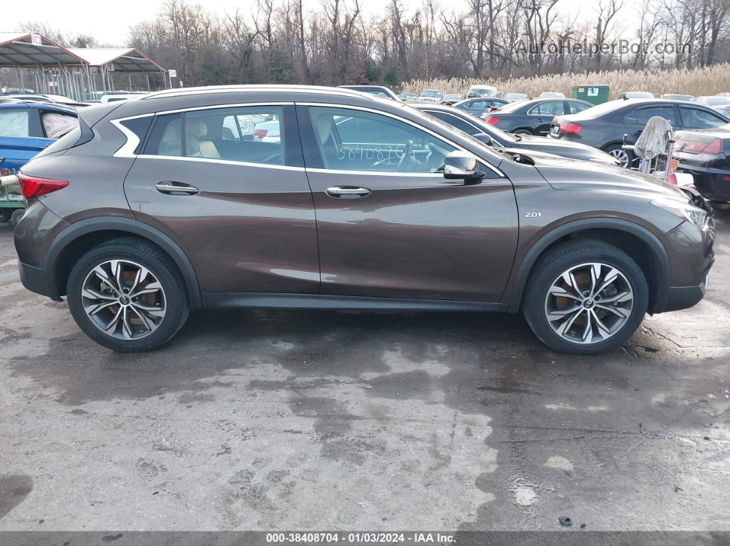 2018 Infiniti Qx30 Luxury Brown vin: SJKCH5CR3JA052261