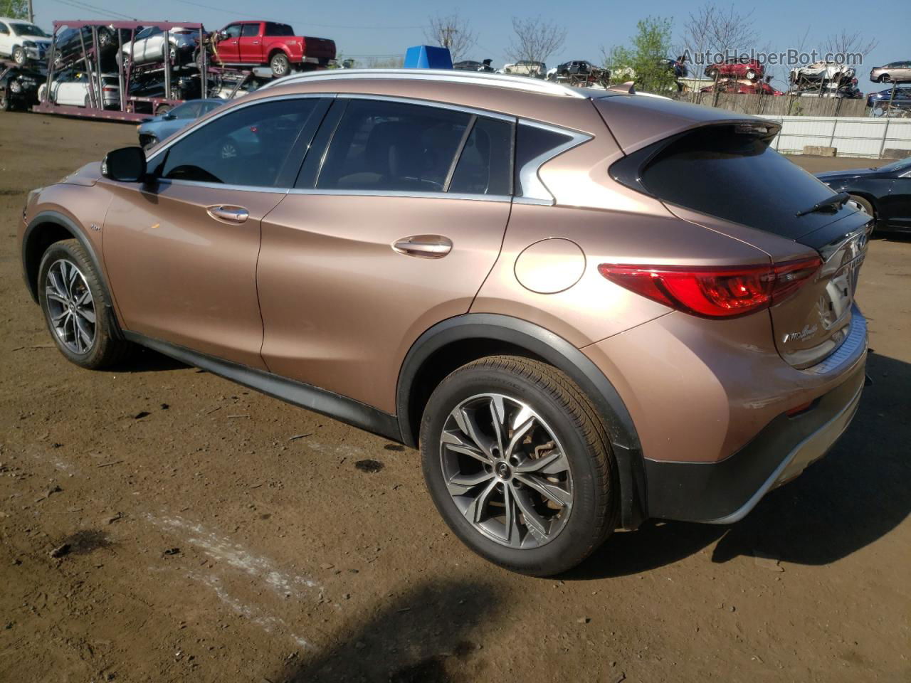 2018 Infiniti Qx30 Base Brown vin: SJKCH5CR4JA040720